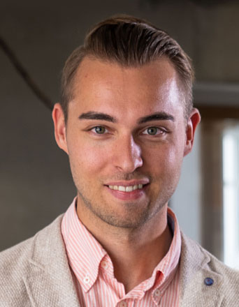 images/unternehmen/VALORIS_UnserUnternehmen_Portrait_MichaelWittke.jpg#joomlaImage://local-images/unternehmen/VALORIS_UnserUnternehmen_Portrait_MichaelWittke.jpg?width=342&height=440